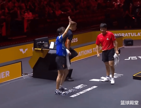 嘉多网 林高远不敌梁靖崑, 谁注意赛后? 挥手致意+摸球台, 疑似告别?